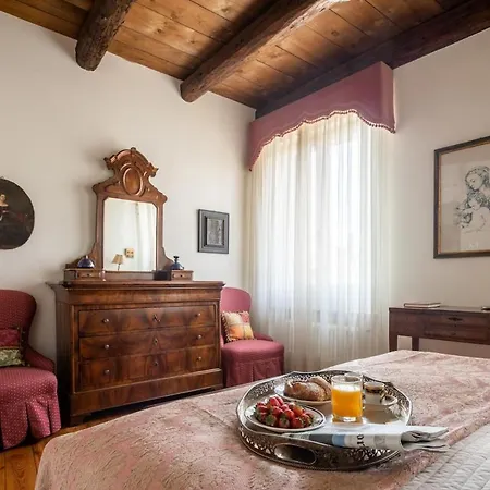 Palazzo Benassi Penthouse Nel Cuore Di * Asolo
